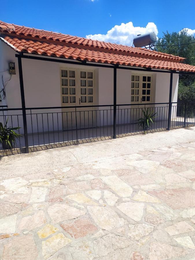 Retzos Rooms Himare Exterior foto
