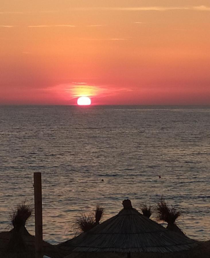 Retzos Rooms Himare Exterior foto