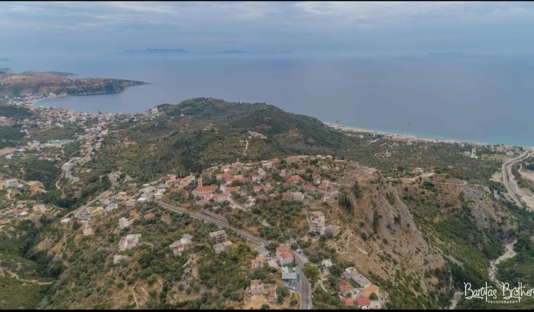 Retzos Rooms Himare Exterior foto