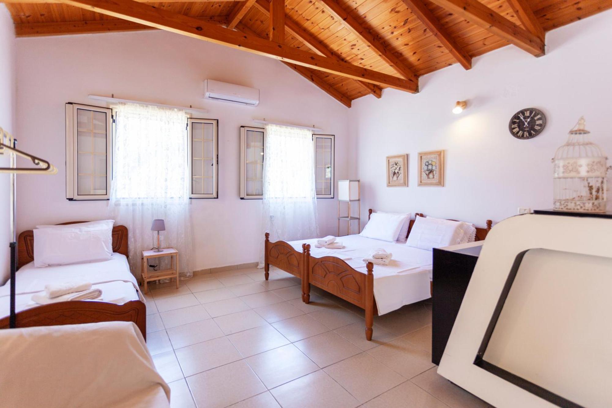Retzos Rooms Himare Exterior foto