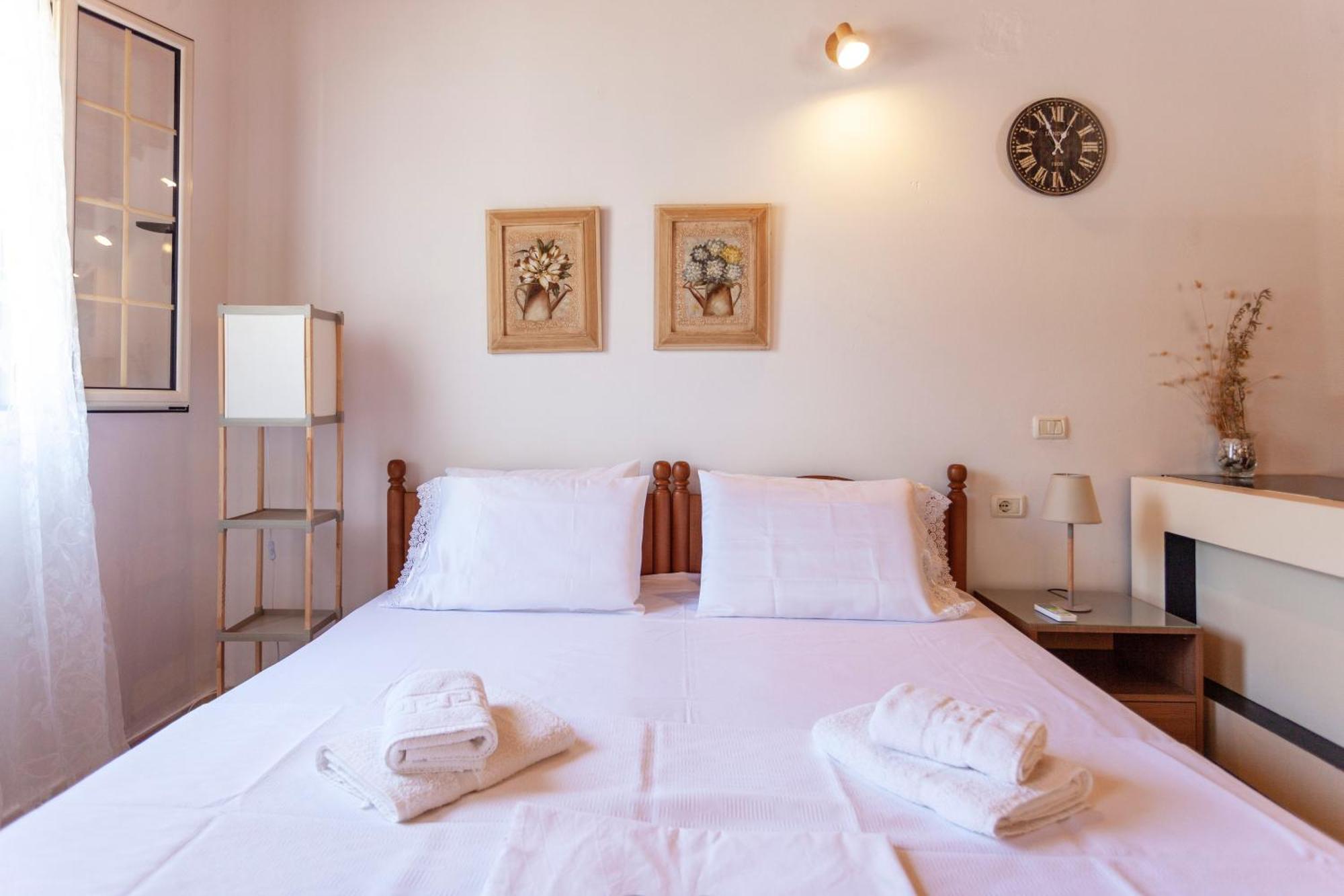 Retzos Rooms Himare Exterior foto